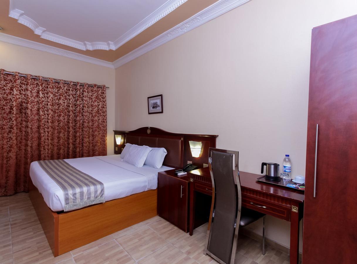 Sunfit - Fitness, Spa, Accommodation Aliayabiagba Bagian luar foto